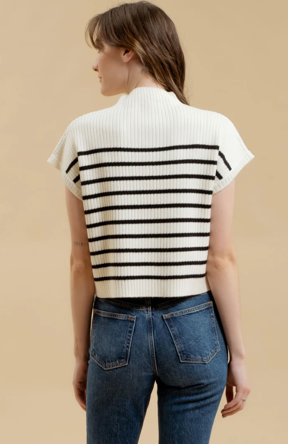 STRIPE FUNNEL SWEATER